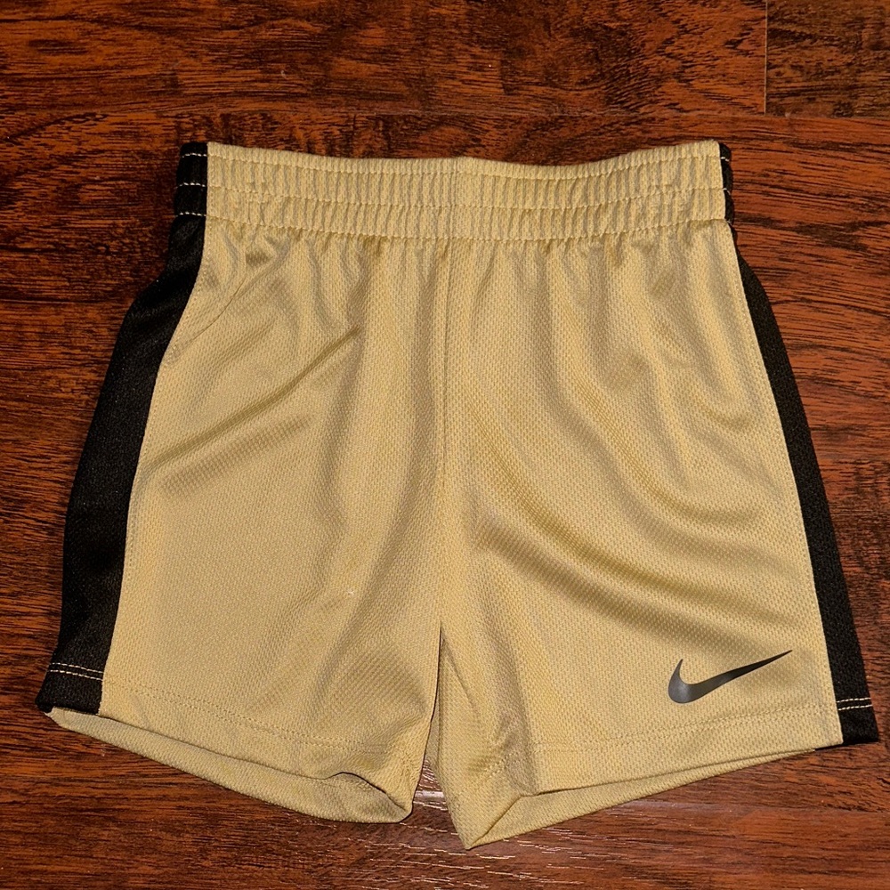 NWT Nike Tan and Black Shorts (24 Months)